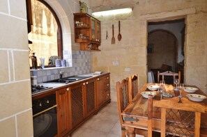 Zimmer, 1 Schlafzimmer, Raucher, Balkon | Innenbereich