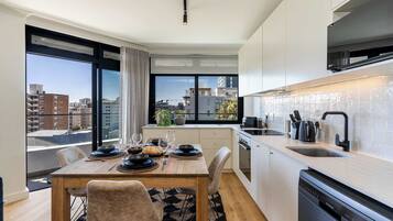 Fridge, microwave, oven, stovetop