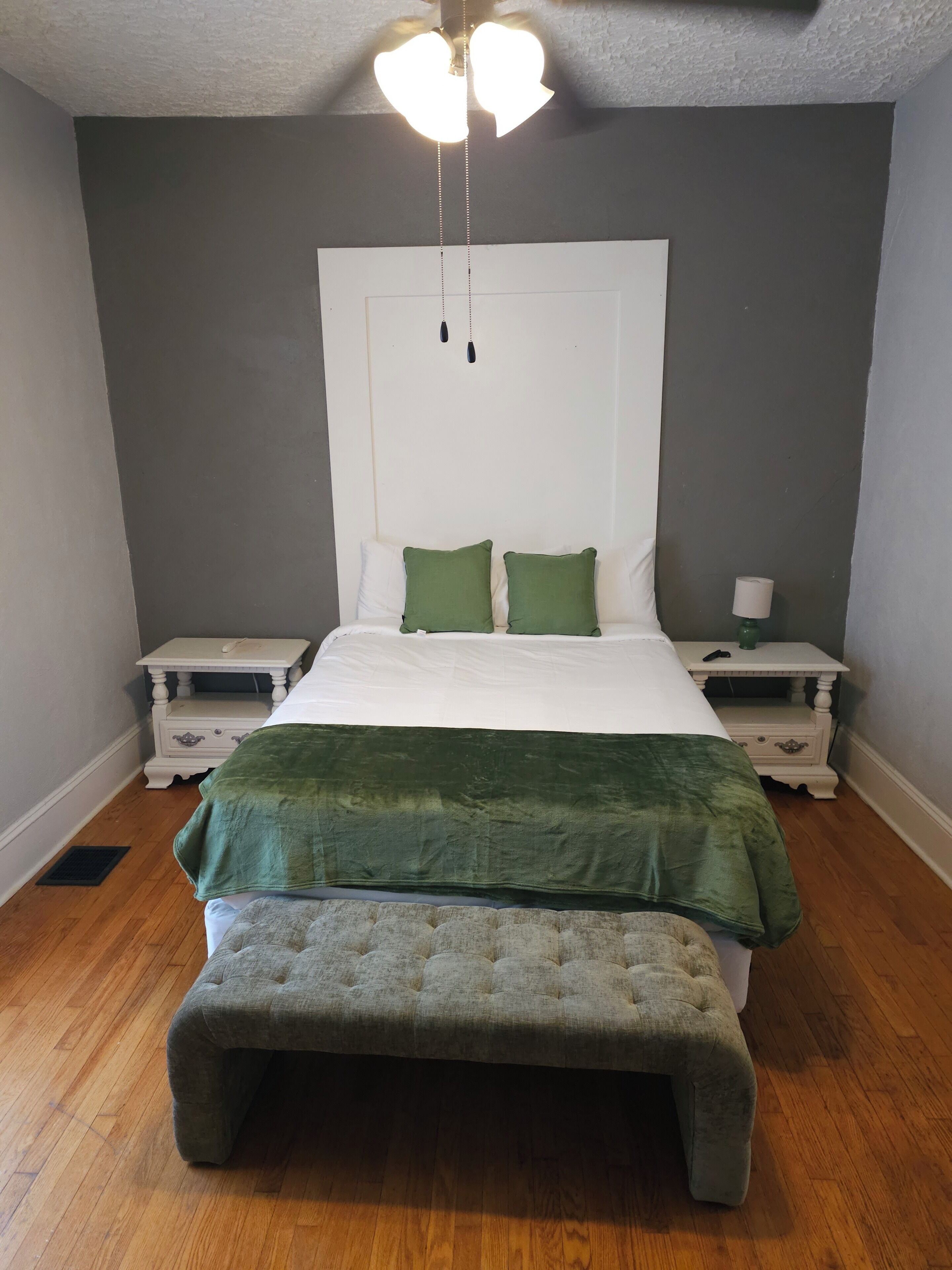 4 chambres, fer et planche à repasser, Wi-Fi gratuit, draps fournis