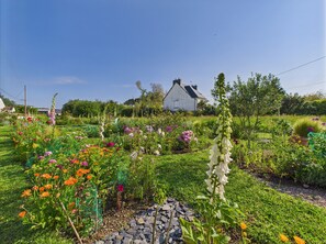 Property grounds - Cottage 4 people - 300m from the beach (Penvénan)