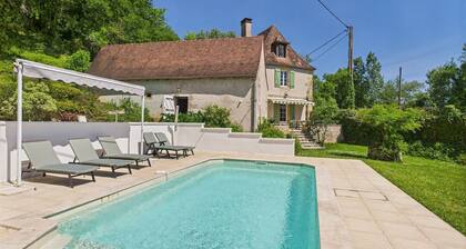 Villa âLe Rocâ for 10, garden and swimming pool