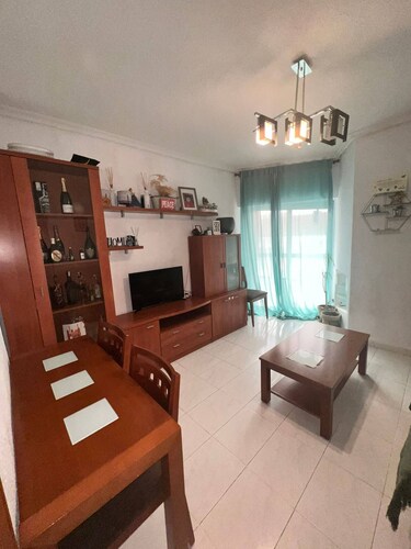 Room-10 min From the Airport