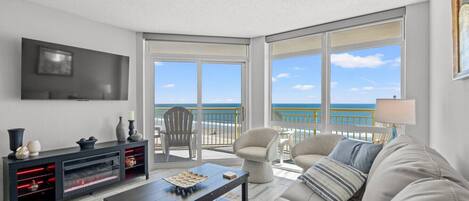 Télévision, cheminée