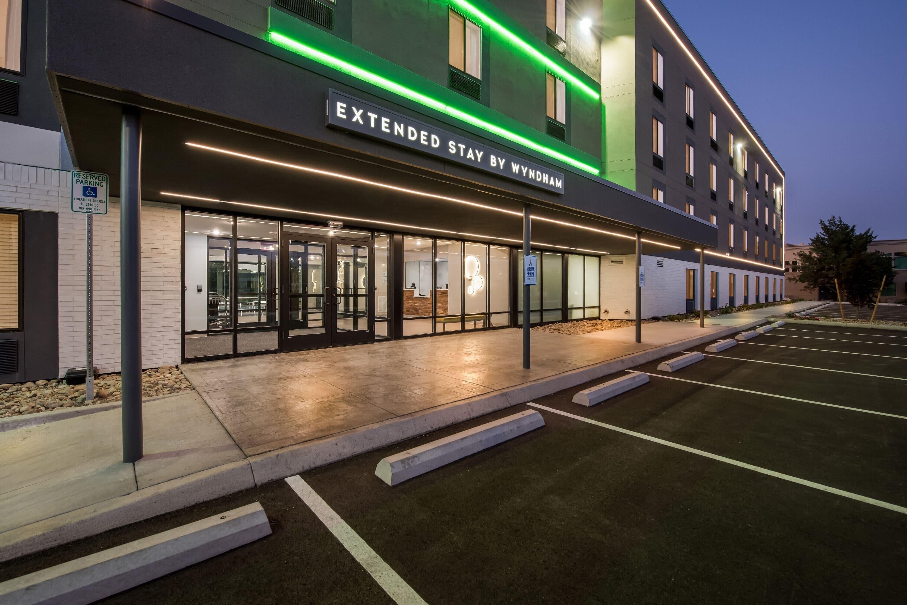 Photo - ECHO Suites Extended Stay by Wyndham Reno