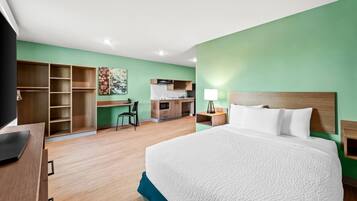 ห้องพัก, เตียงควีนไซส์ 1 เตียง, อุปกรณ์ช่วยการเคลื่อนไหว, ปลอดบุหรี่ (Bathtub W/grab Bars) | โต๊ะทำงาน, Wi-Fi ฟรี, ผ้าปูที่นอน