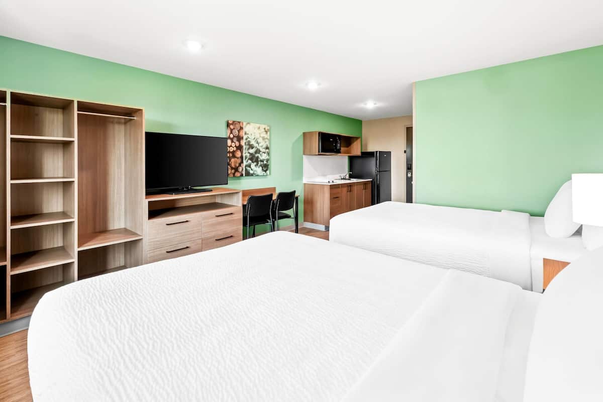 Studio Suite, 2 Queen Beds, Non Smoking | Desk, laptop workspace, free WiFi, bed sheets