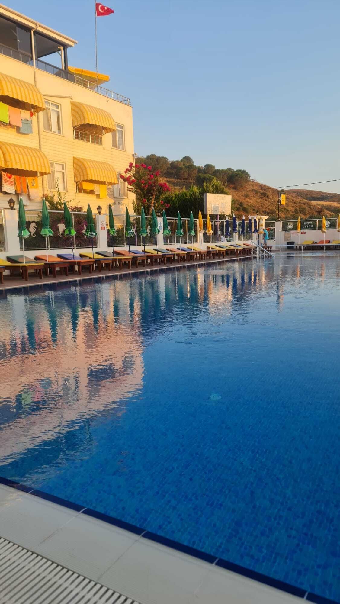 Sæsonbestemt udendørs pool