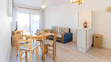 House, 2 Bedrooms, Terrace | Dining room