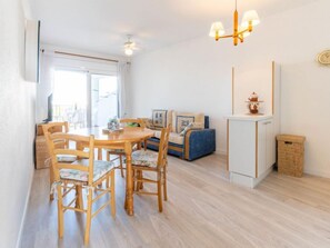 Huis, 2 slaapkamers, terras | Dineerruimte