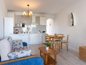 Maison, 2 chambres, terrasse | Salle à manger