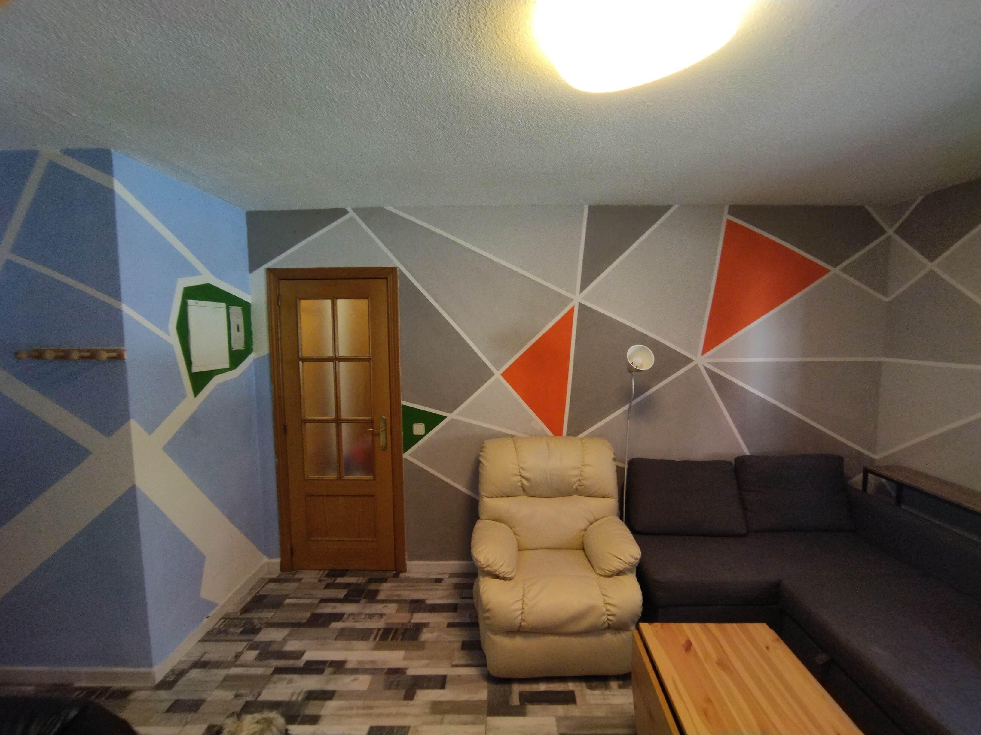 Älytelevisio, videopelejä, DVD-soitin, kirjoja