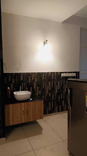 Chambre Classique, balcon, vue ville | Salle de bain