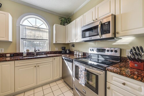 2 Mi to Broadway at the Beach: Condo w/ Pool!