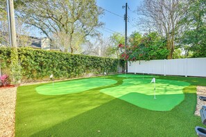 Interior - Modern Lakeland Golf Retreat w/ Putting Green (Lakeland)