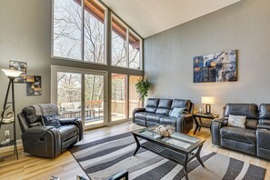 House (4 Bedrooms) | Interior