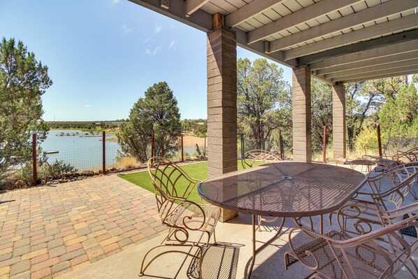 House (3 Bedrooms) | Interior - Firelit Nights By the Lake: Cozy Show Low Retreat (Show Low)