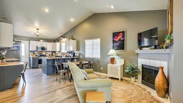 Apartment (5 Bedrooms) | Front of property