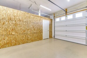 House (1 Bedroom) | Interior