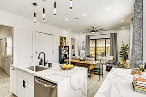 House (2 Bedrooms) | Interior