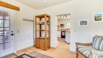 House (1 Bedroom) | Interior
