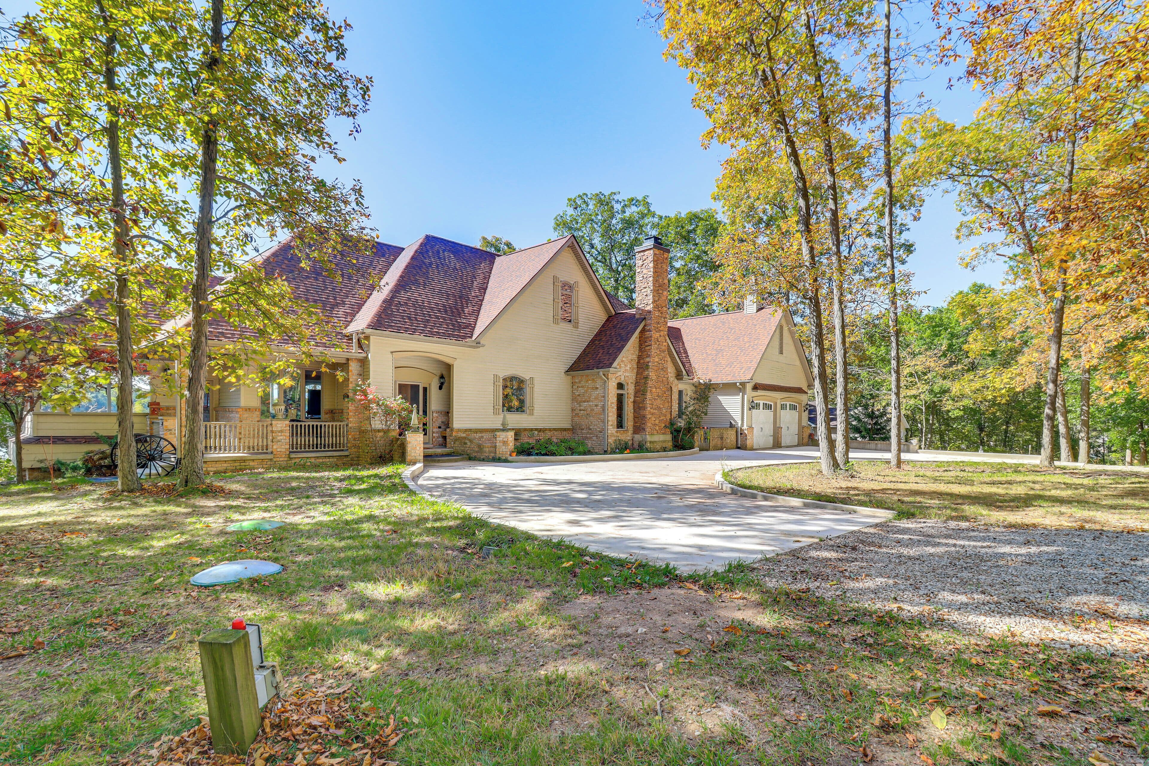 House (5 Bedrooms) | Interior