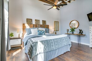 Apartment (1 Bedroom) | Interior - Loft-style Apt in Dtwn Monett: Pets Welcome! (Monett)