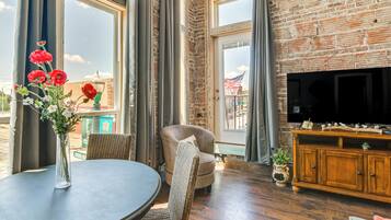Apartment (1 Bedroom) | Interior