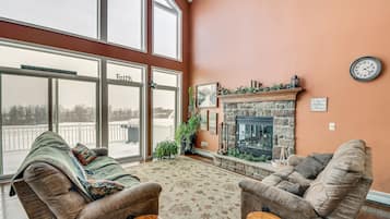 House (4 Bedrooms) | Front of property
