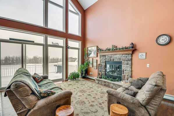 House (4 Bedrooms) | Front of property