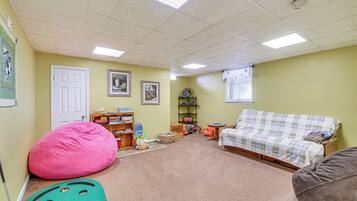 House (4 Bedrooms) | Interior