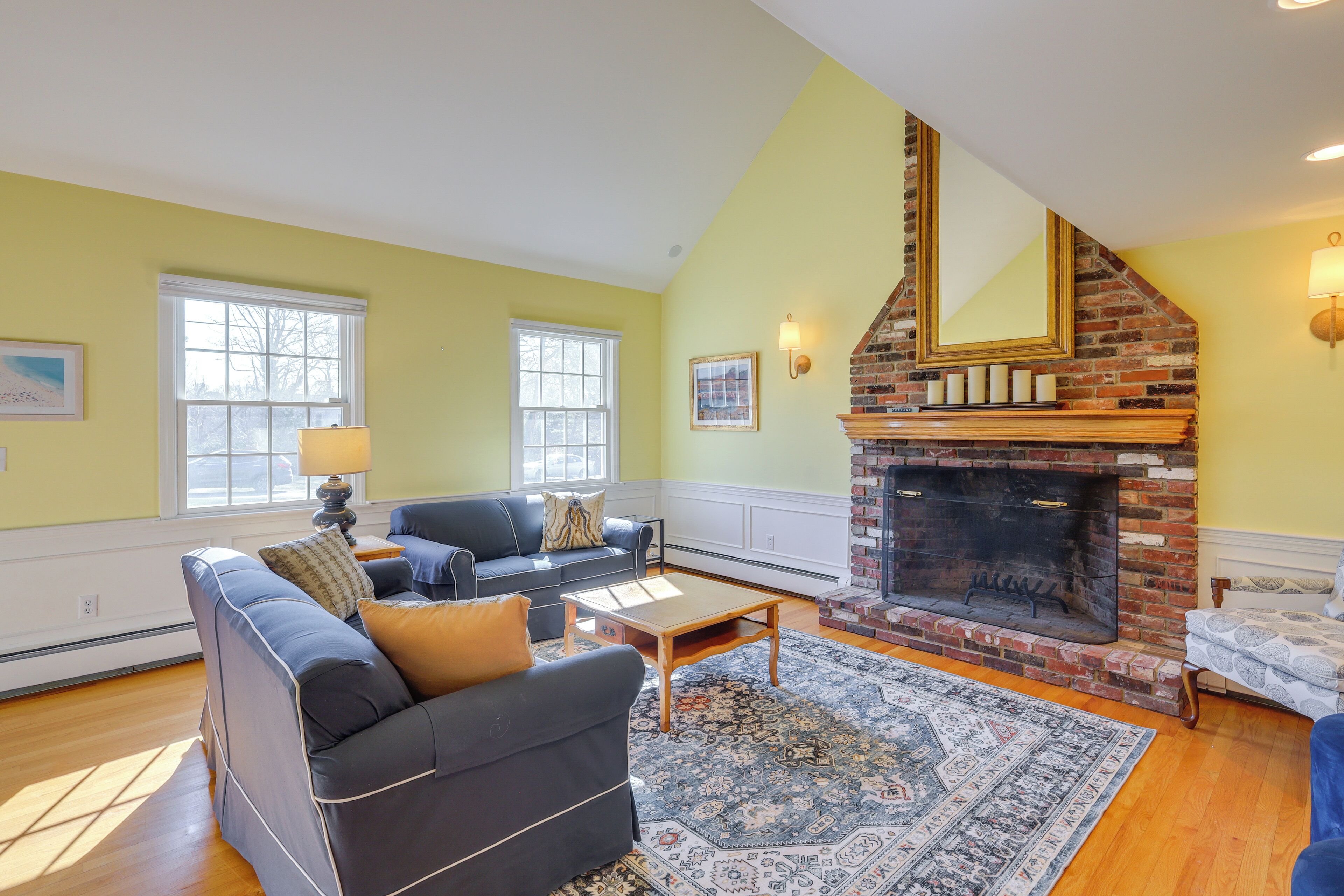 House (5 Bedrooms) | Interior