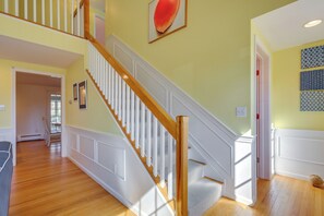 House (5 Bedrooms) | Interior