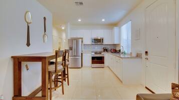 Apartment (1 Bedroom) | Interior