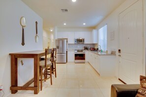 Apartment (1 Bedroom) | Interior