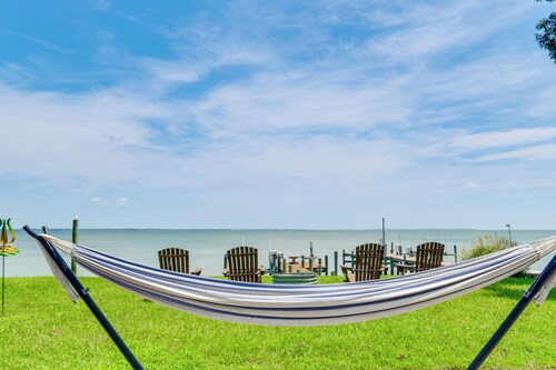 Patio & Yard: Potomac River Retreat in Hague