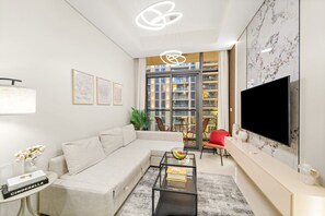 TV - FIRST CLASS | 1BR | Luxe Comfort | Stylish Design (Dubai)