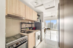 Fridge, microwave, oven, stovetop