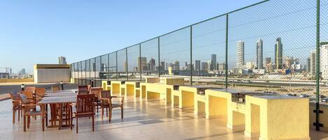 屋外ダイニングエリア