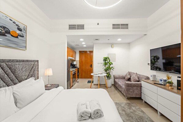 Strykjärn/strykbräda, wi-fi och sängkläder