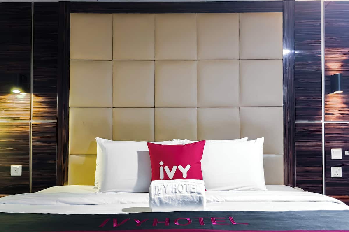 1 habitación, ropa de cama de alta calidad y escritorio