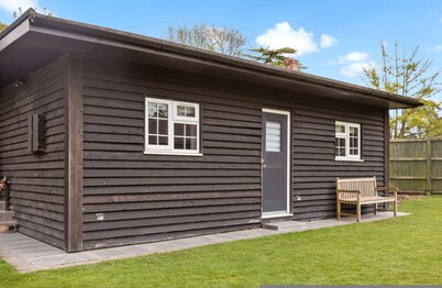 Crazy Fox Garden Cabin - From 120 Per Night