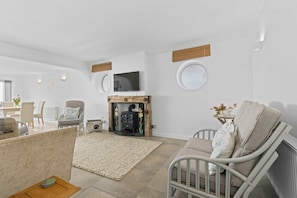 2 bedrooms, desk, Internet - Splash-pevensey Bay in Pevensey Bay (Pevensey)