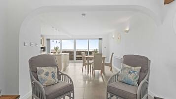 Studio | 2 bedrooms, desk, Internet