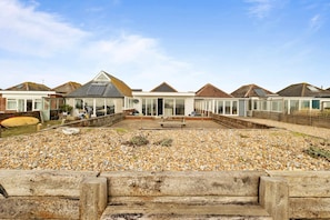 2 bedrooms, desk, Internet - Splash-pevensey Bay in Pevensey Bay (Pevensey)