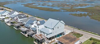 Luxury Waterfront Getaway with Pool + Boat Access