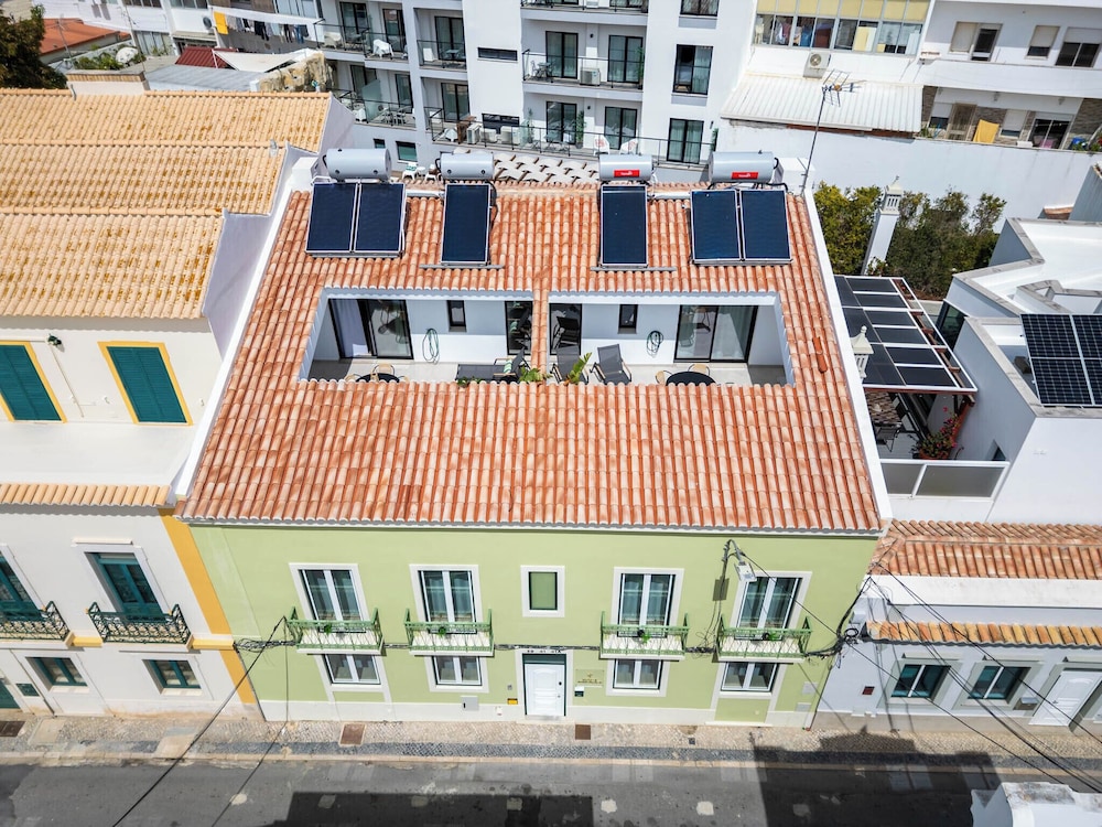 Roots Hotel Apartments by null