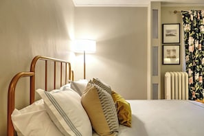 2 habitaciones, tabla de planchar con plancha, wifi y ropa de cama