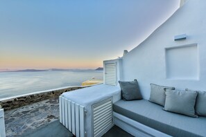 Deluxe Villa, 2 Bedrooms, Balcony, Sea View