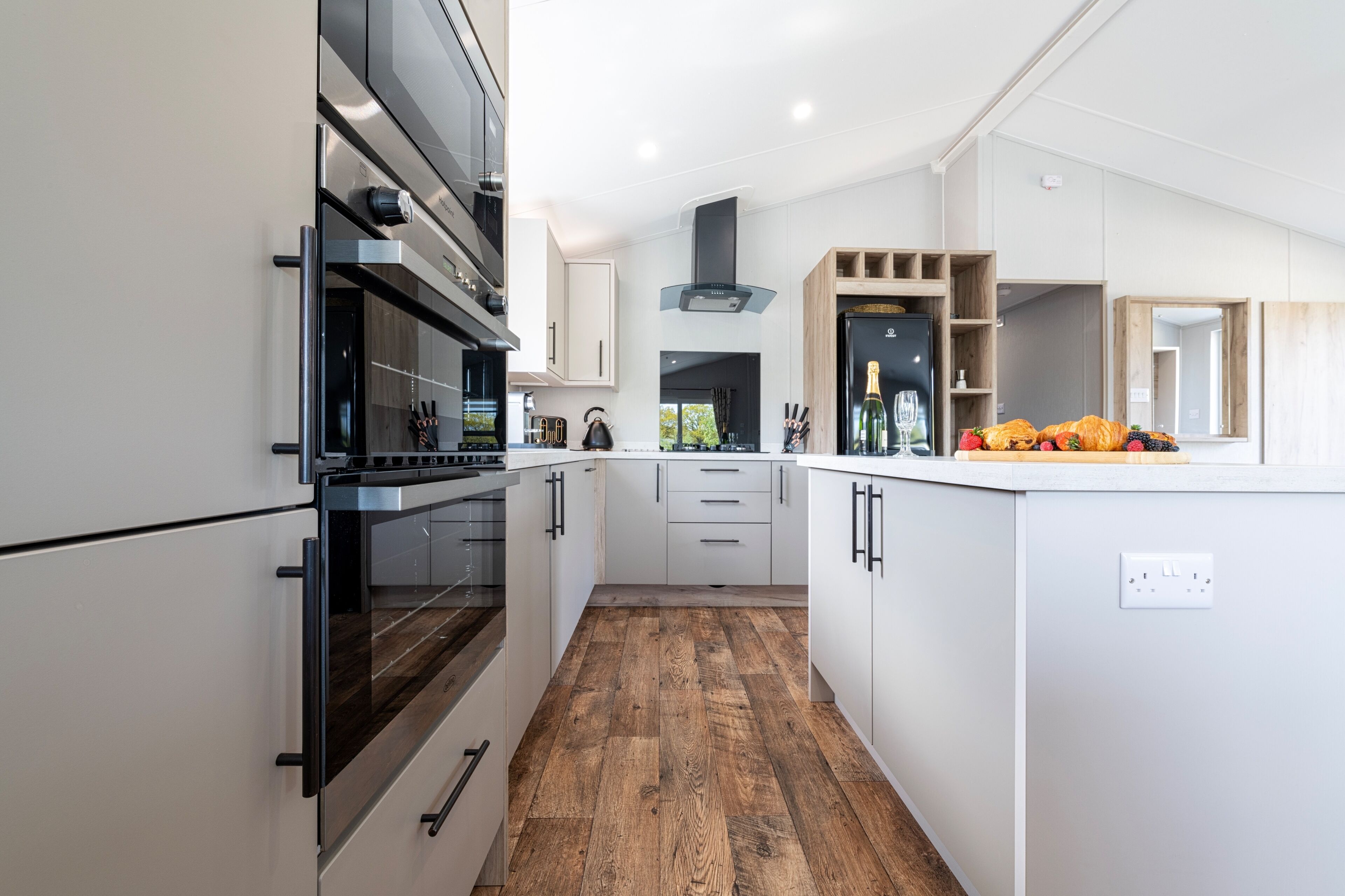 小屋 | 私人廚房 | 電冰箱、微波爐、烤箱、爐台