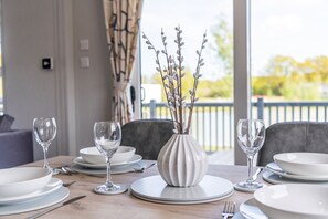 Cabin | Dining
